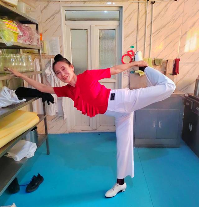找跳交易舞高男老伴搭子