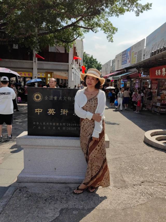 找逛展老伴搭子