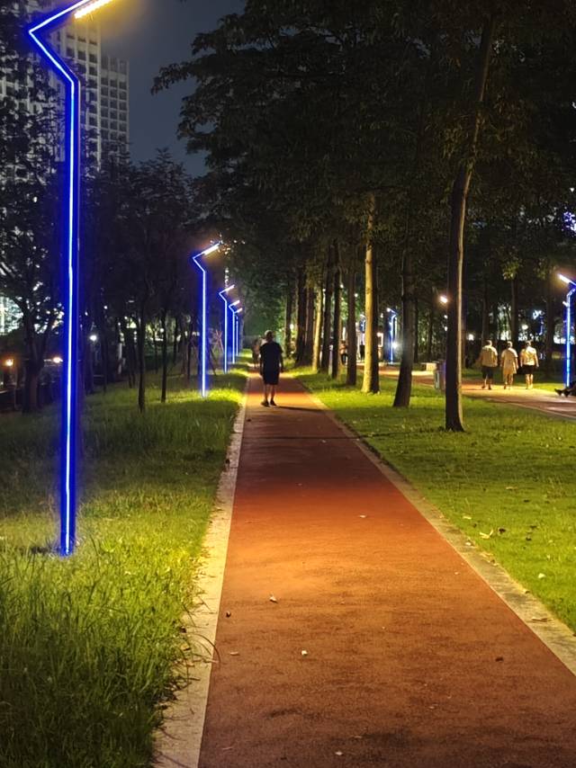 找爬山老伴搭子