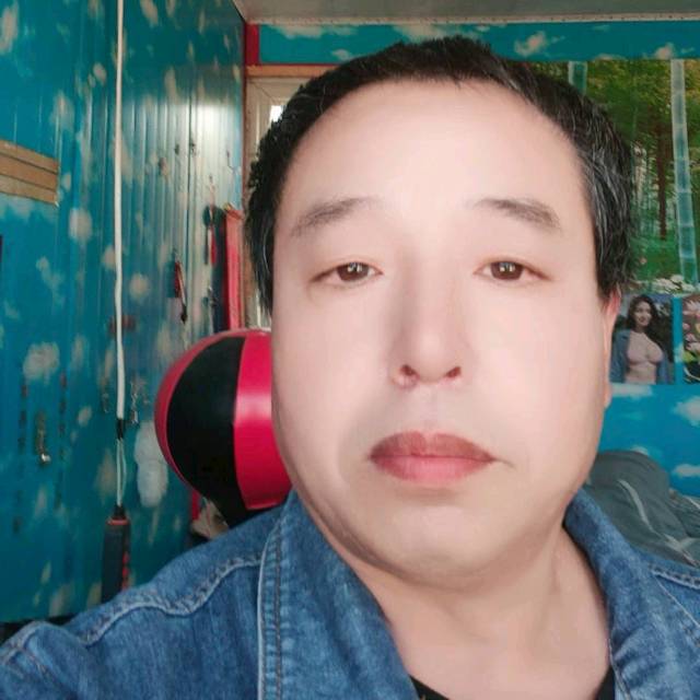 找爬山老伴搭子