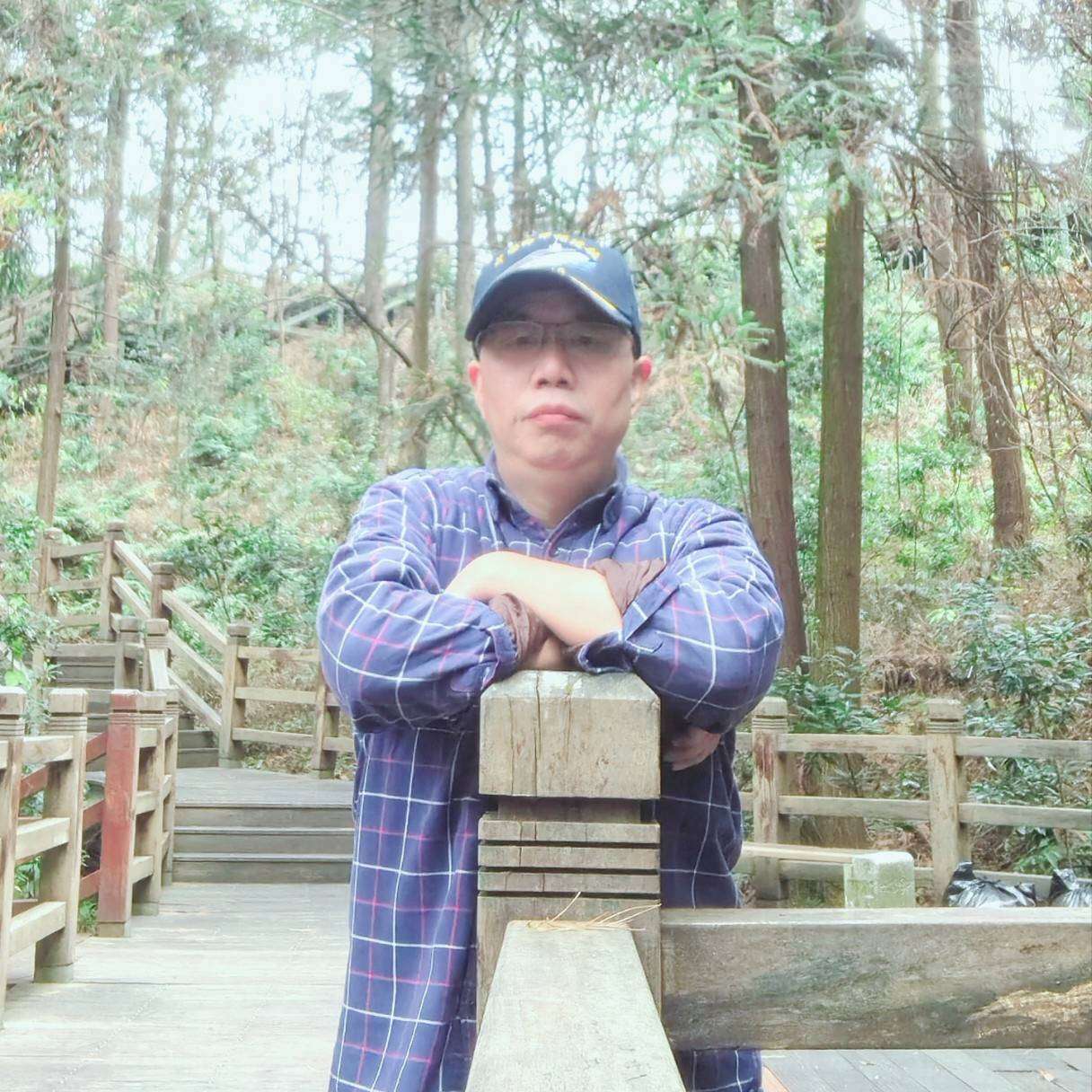 找爬山徒步老伴搭子