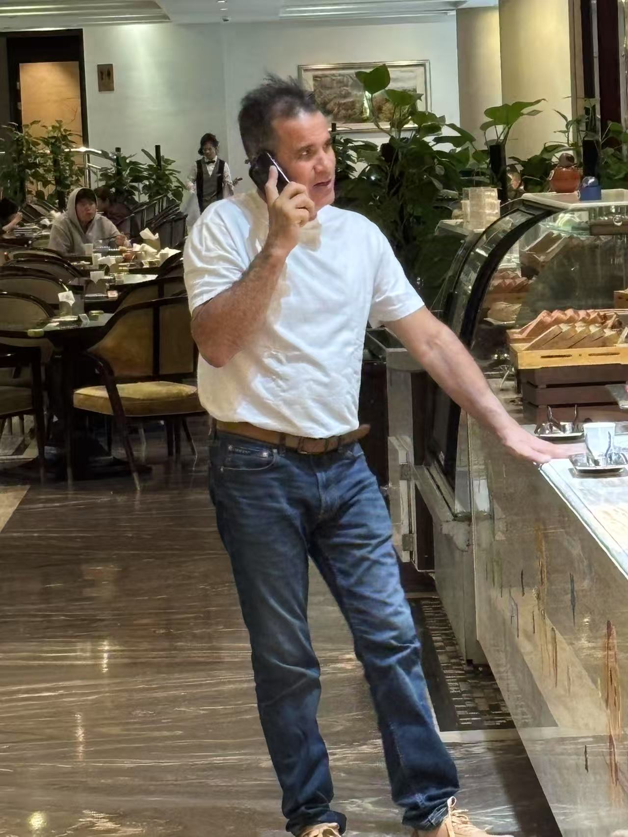 找跳舞聊天旅游老伴搭子