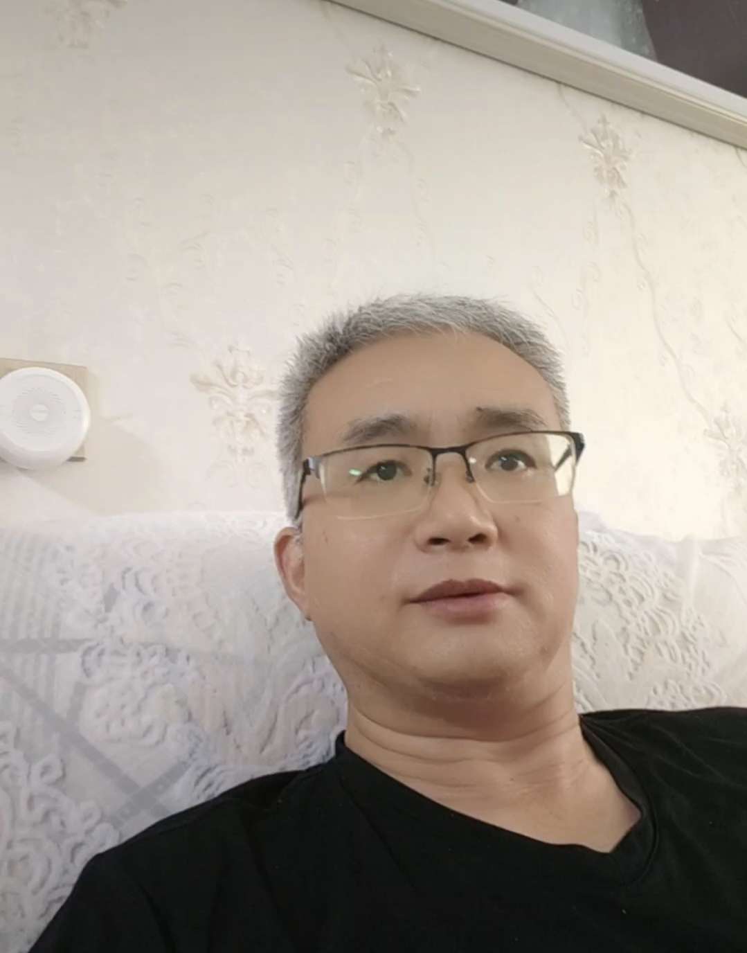 找居家生活老伴搭子