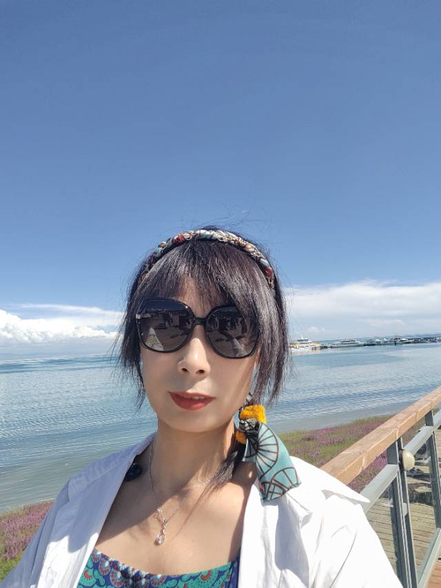 找开朗的老伴搭子