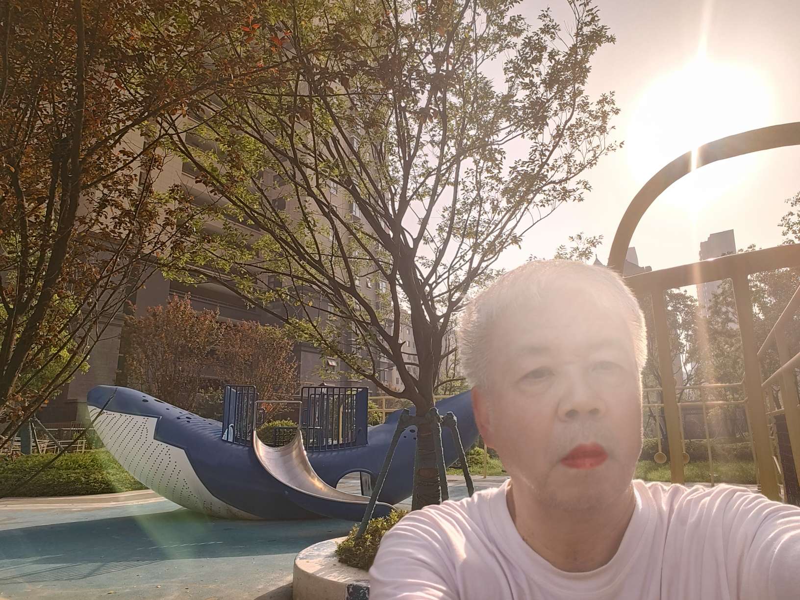 找游泳老伴搭子