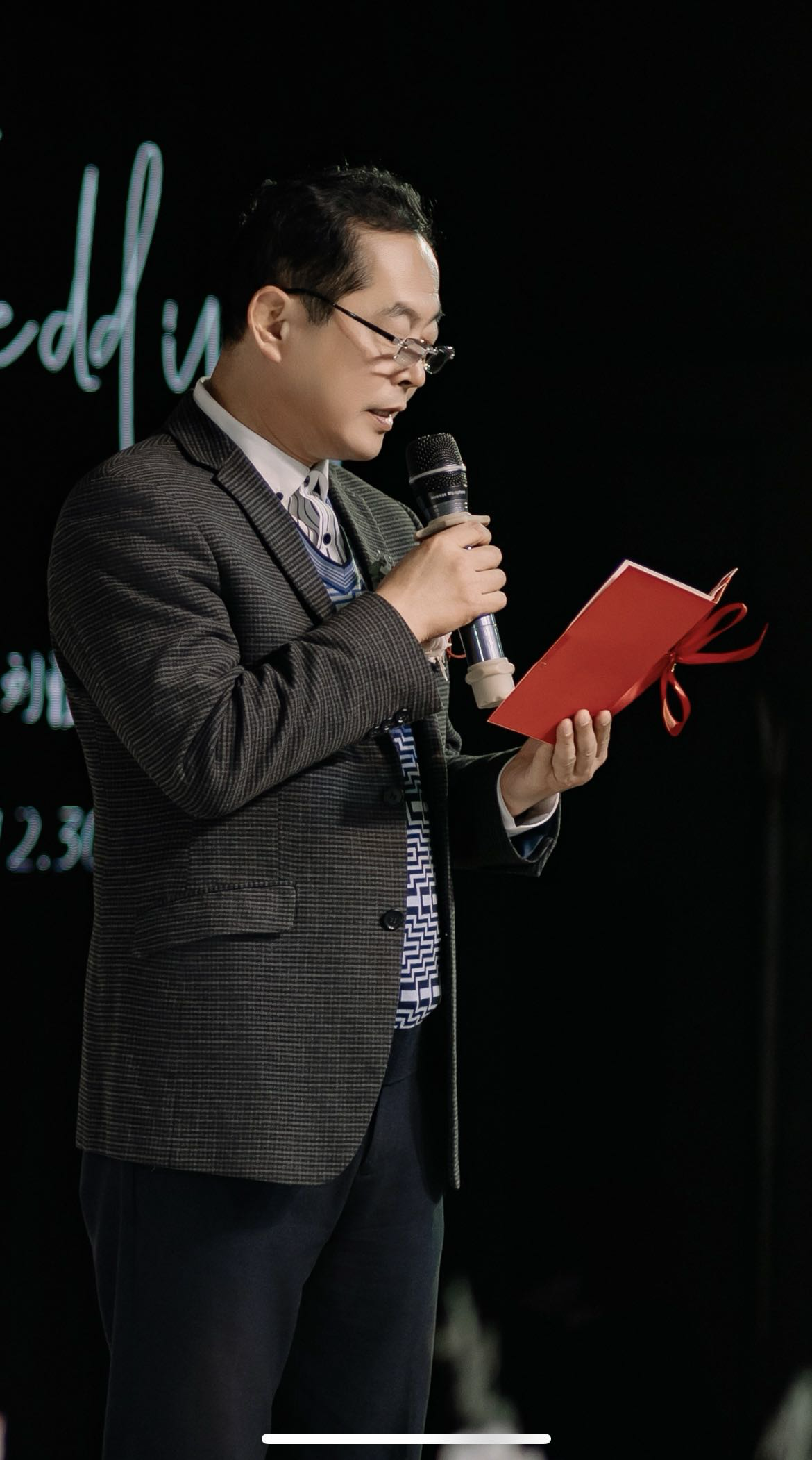 晖伴中老年人找老伴搭子