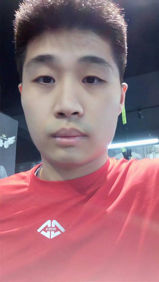 晖伴中老年人找老伴搭子