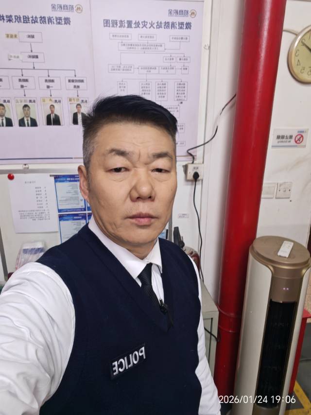 晖伴中老年人找老伴搭子