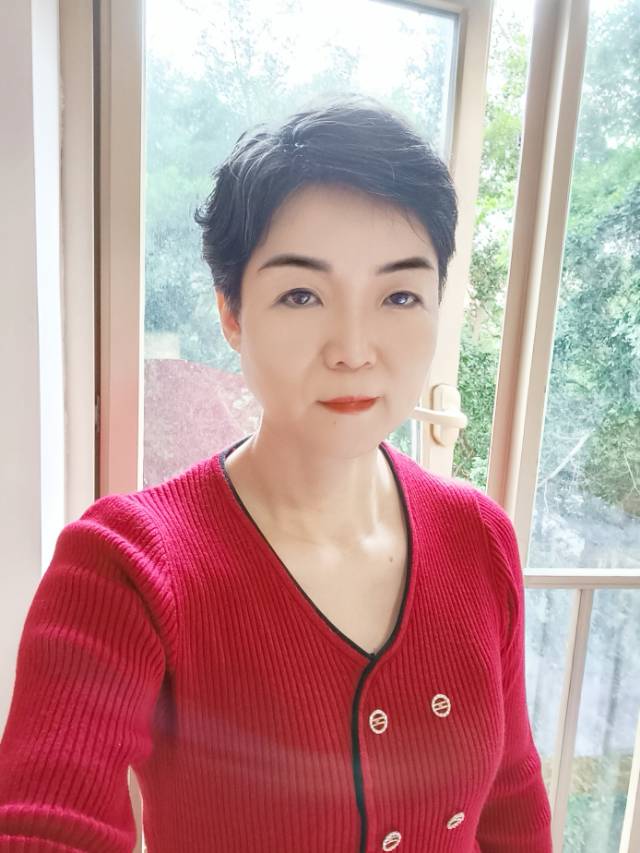 晖伴中老年人找老伴搭子