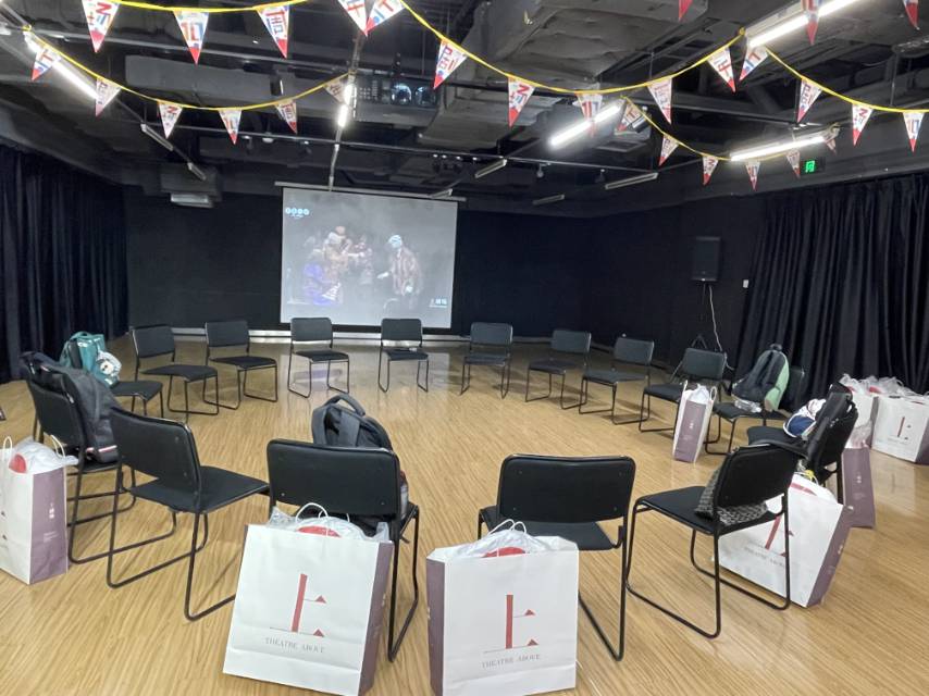 晖伴中老年人找老伴搭子