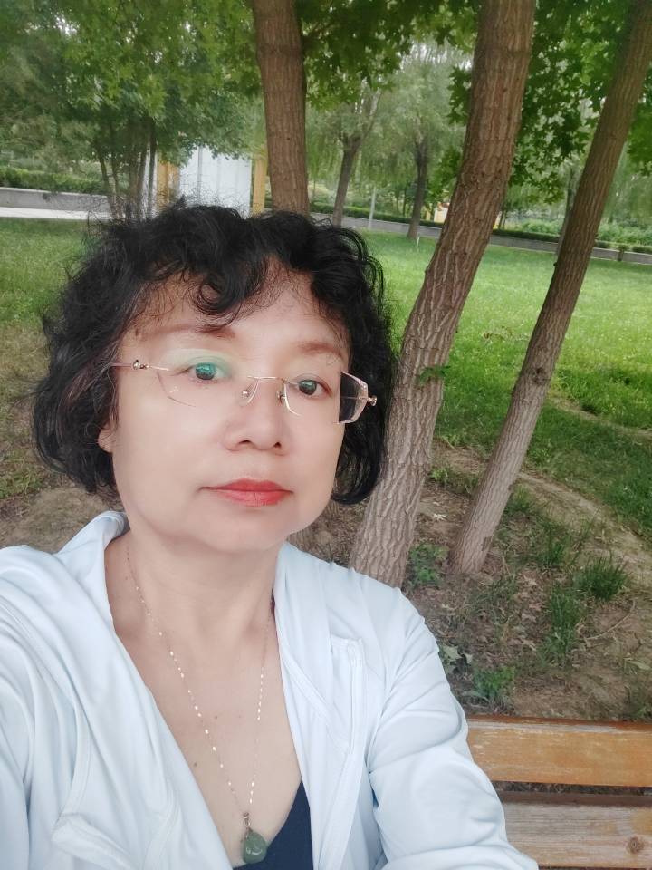 晖伴中老年人找老伴搭子