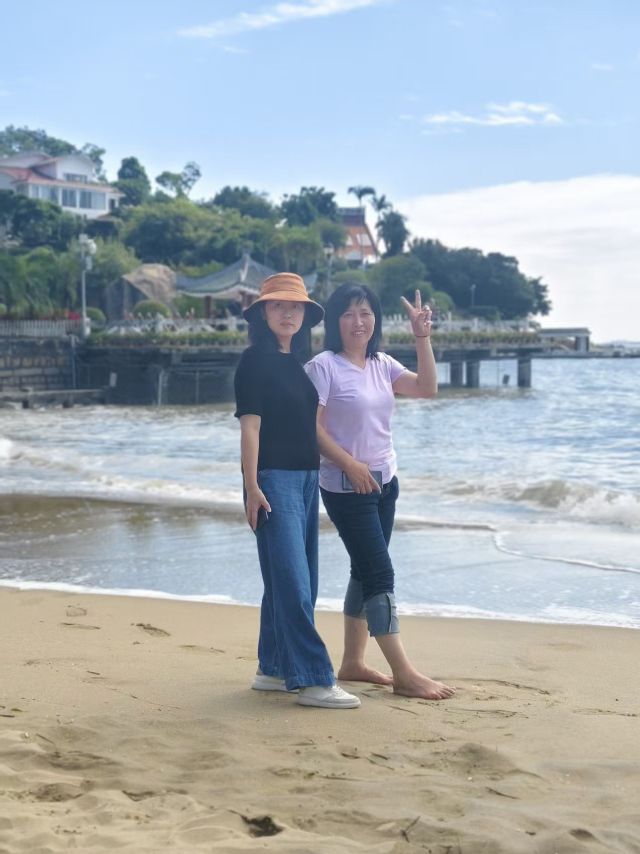 晖伴中老年人找老伴搭子