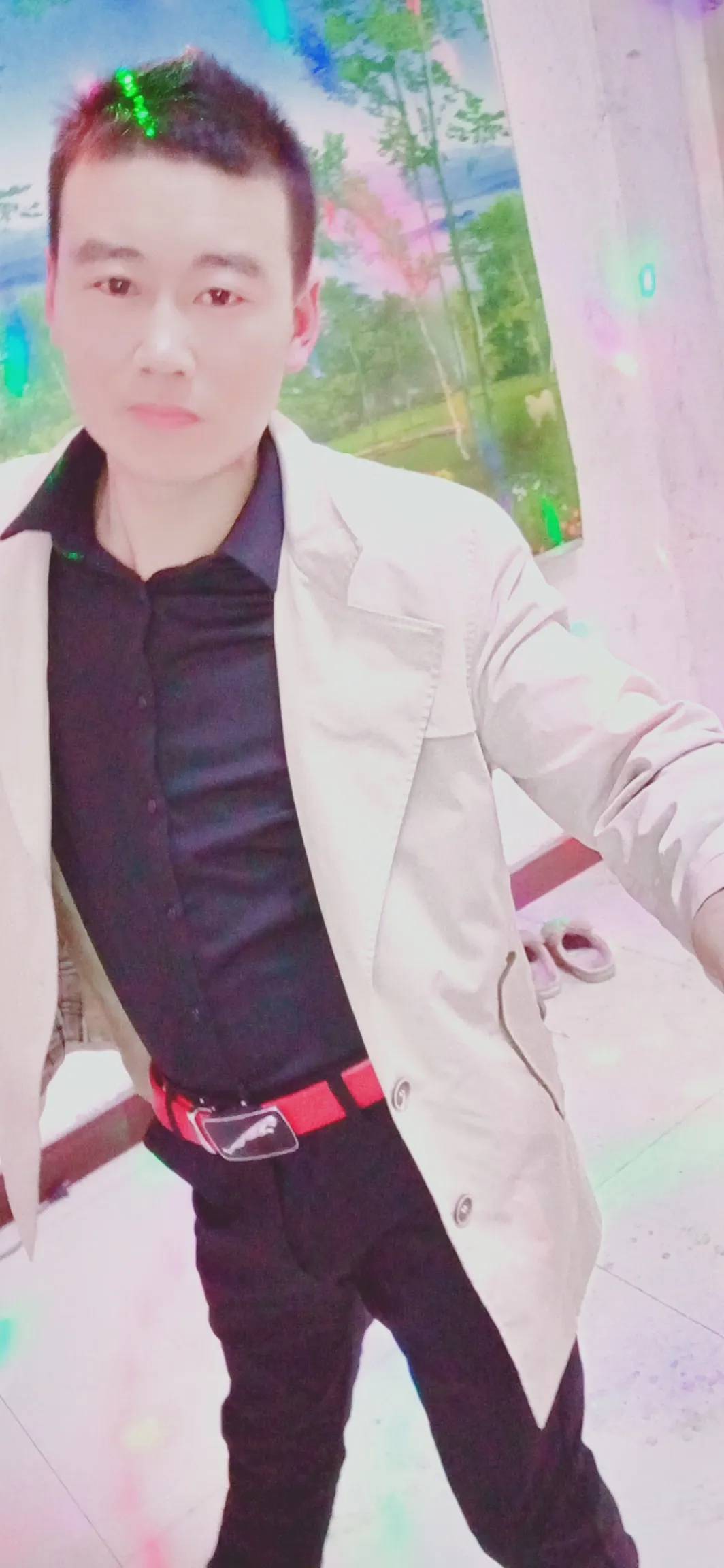 晖伴中老年人找老伴搭子