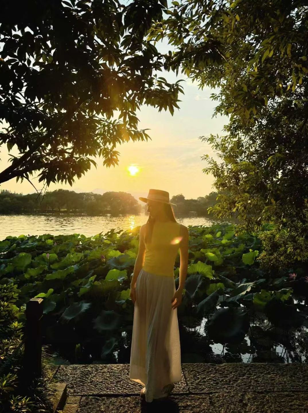 晖伴中老年人找老伴搭子